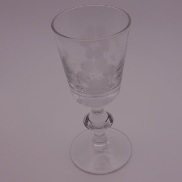 Set of Four(4) Small Delicate Glasses with Pattern - Picture 5 of 16